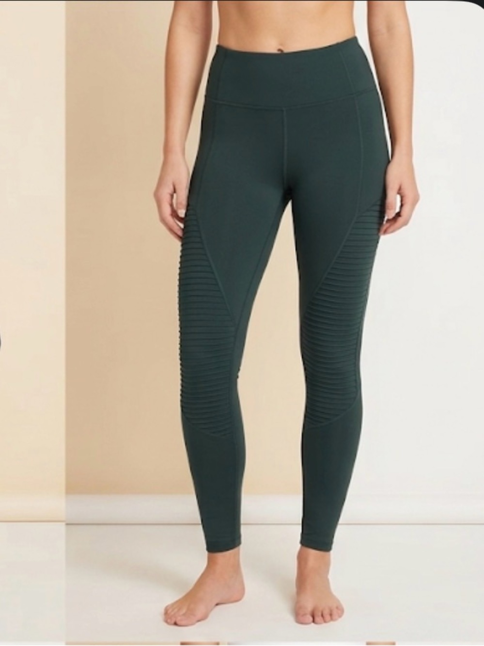 Danskin Dark Green Stretch Leggings Women’s size small